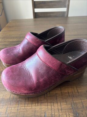 Dansko Women's Burgundy Leather Clogs - Comfortable Slip-On Shoes